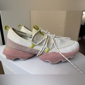 Sorel Kinetic Impact Lace Up Sneakers size 9.5
